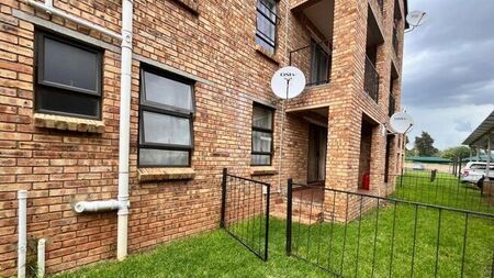 2 Bedroom apartment to rent in Witpoortjie, Roodepoort