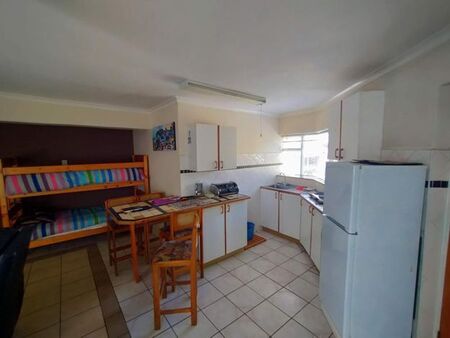 1 Bedroom apartment to rent in Vredehoek, Cape Town