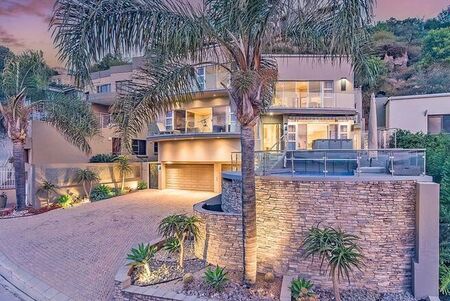 4 Bedroom cluster to rent in Northcliff, Randburg