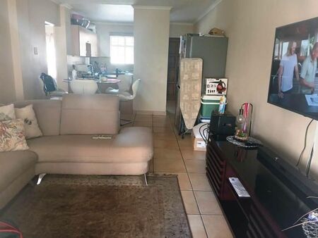 2 Bedroom townhouse - sectional to rent in Castleview, Germiston