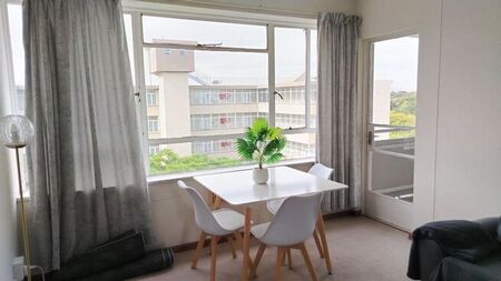 2 Bedroom apartment to rent in Rondebosch, Cape Town