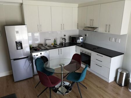 1 Bedroom apartment to rent in Rondebosch, Cape Town