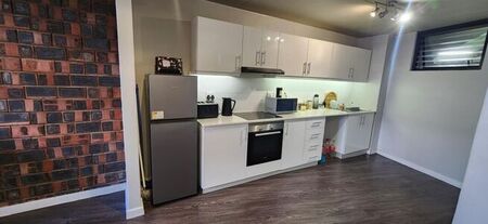 Bachelor Apartment to rent in Observatory, Cape Town