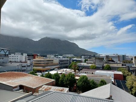 1 Bedroom apartment to rent in Claremont, Cape Town