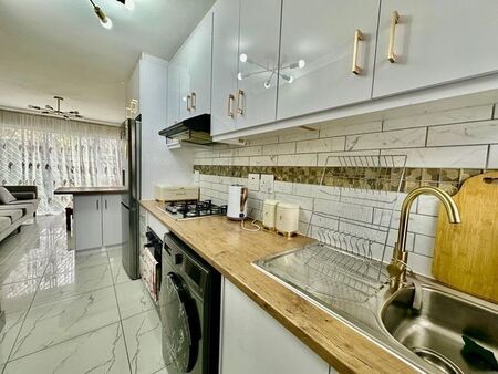 2 Bedroom apartment to rent in Surrey Estate, Cape Town