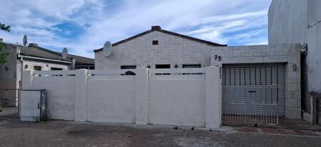 3 Bedroom house to rent in New Woodlands, Mitchells Plain
