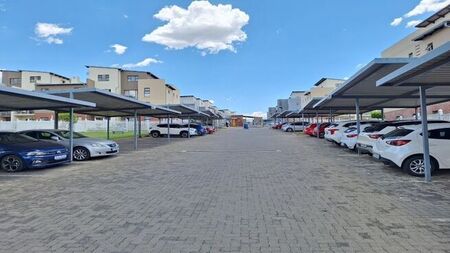 1 Bedroom apartment to rent in Barbeque Downs, Midrand