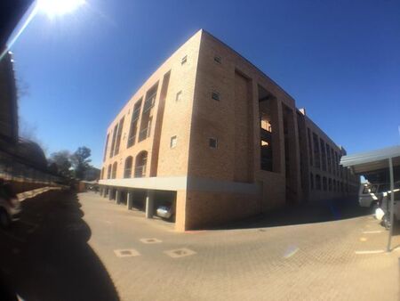 1 Bedroom bachelor flat to rent in Hatfield, Pretoria