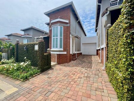 2 Bedroom duplex townhouse - sectional rented in Bryanston, Sandton