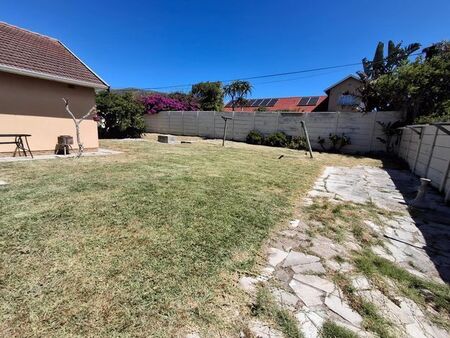 3 Bedroom house to rent in Sun Valley, Fish Hoek