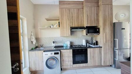 1 Bedroom bachelor apartment to rent in Hatfield, Pretoria