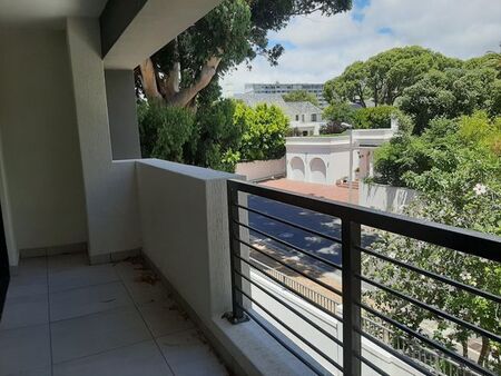 2 Bedroom apartment to rent in Kenilworth Upper, Cape Town