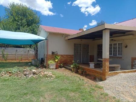 3 Bedroom house to rent in Florida, Roodepoort