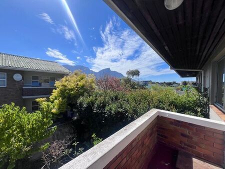 2 Bedroom apartment to rent in Kenilworth, Cape Town