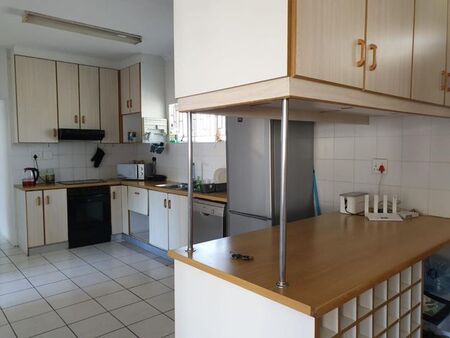 1 Bedroom apartment to rent in Rondebosch, Cape Town