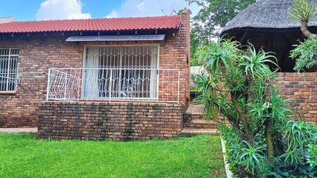 1 Bedroom cottage to rent in Wilro Park, Roodepoort
