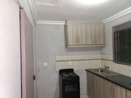 1 Bedroom cottage to rent in Birch Acres, Kempton Park
