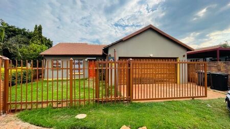 3 Bedroom house to rent in The Orchards, Akasia