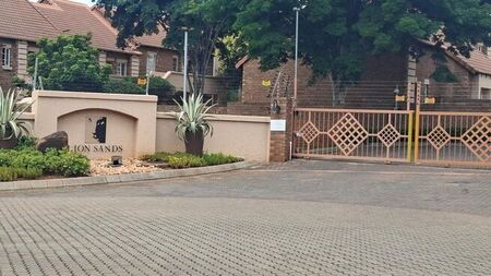 2 Bedroom duplex apartment to rent in Mooikloof Ridge, Pretoria