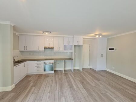 1 Bedroom apartment to rent in Kenilworth, Cape Town