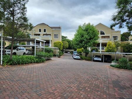 1 Bedroom apartment to rent in Saxonwold, Johannesburg