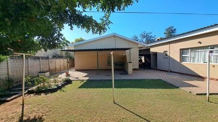 4 Bedroom house to rent in West Bank, Oudtshoorn