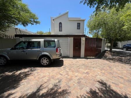 3 Bedroom house to rent in Claremont, Cape Town