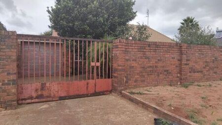 2 Bedroom house to rent in Eldorado Park, Soweto