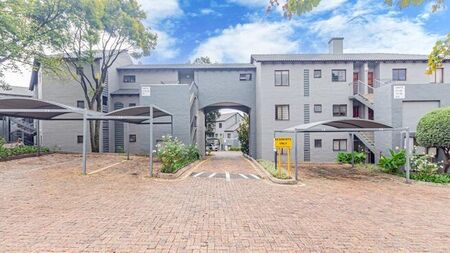 2 Bedroom apartment to rent in Paulshof, Sandton