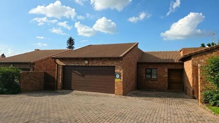 3 Bedroom cluster to rent in North Riding, Randburg
