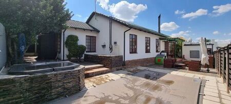 3 Bedroom cluster to rent in Northwold, Randburg
