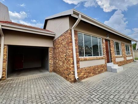 3 Bedroom house to rent in Trichardt, Secunda