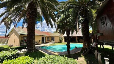 4 Bedroom house to rent in Secunda