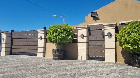 3 Bedroom house to rent in Fountain Village, Blue Downs