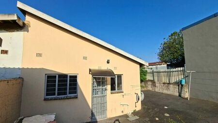 2 Bedroom cottage to rent in Havenside, Chatsworth