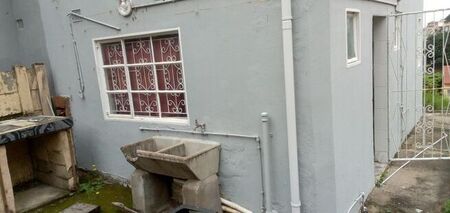 2 Bedroom house to rent in Montford, Chatsworth