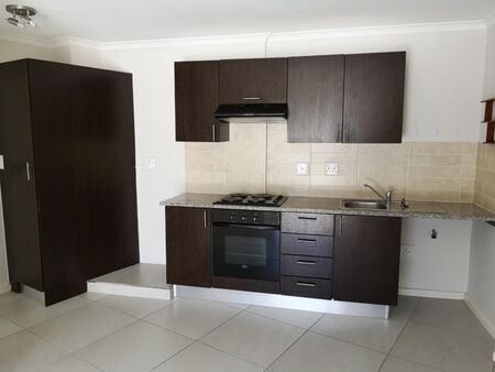 2 Bedroom apartment to rent in Rondebosch, Cape Town