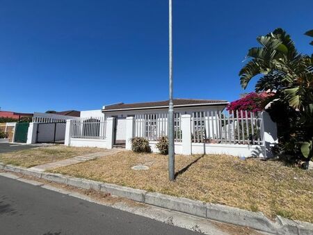 1 Bedroom cottage to rent in Welcome, Cape Town