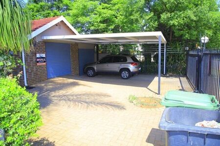 4 Bedroom house to rent in Elarduspark, Pretoria