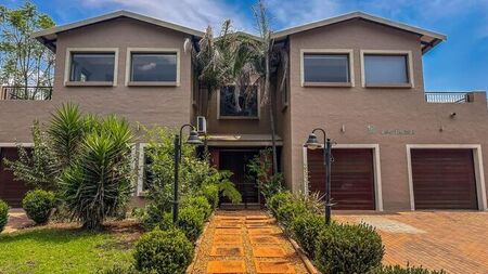 7 Bedroom house to rent in The Coves, Hartbeespoort