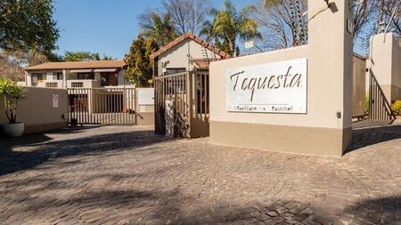 2 Bedroom apartment to rent in Paulshof, Sandton