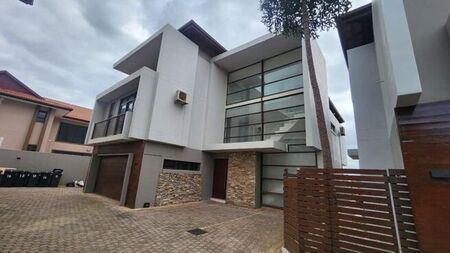 5 Bedroom duplex townhouse - sectional to rent in Izinga Ridge, Umhlanga