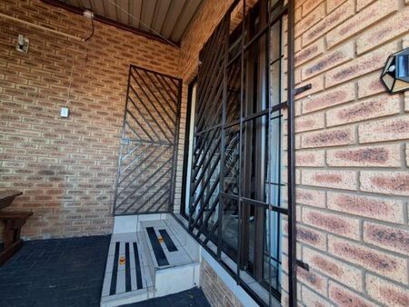 1 Bedroom house to rent in Azalea Park, Rustenburg