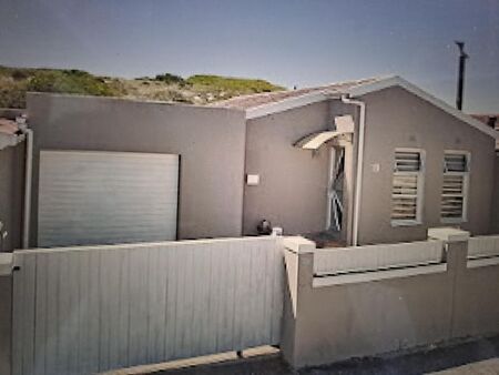 3 Bedroom house rented in Strandfontein