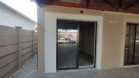 1 Bedroom flat to rent in Hospitaalpark, Bloemfontein