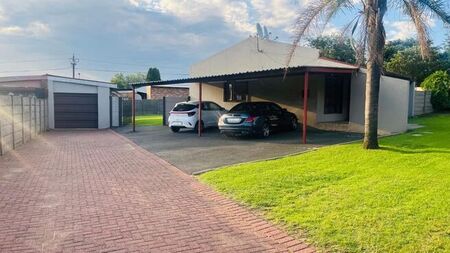 1 Bedroom bachelor to rent in Witbank Ext 16