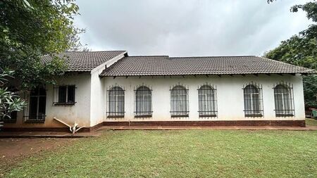 5 Bedroom house to rent in Carletonville Central