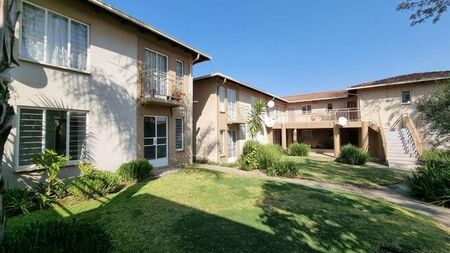 3 Bedroom apartment to rent in Radiokop, Roodepoort