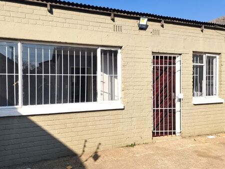 1 Bedroom cottage to rent in Newlands, Johannesburg