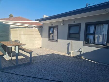 1 Bedroom cottage to rent in Bothasig, Milnerton